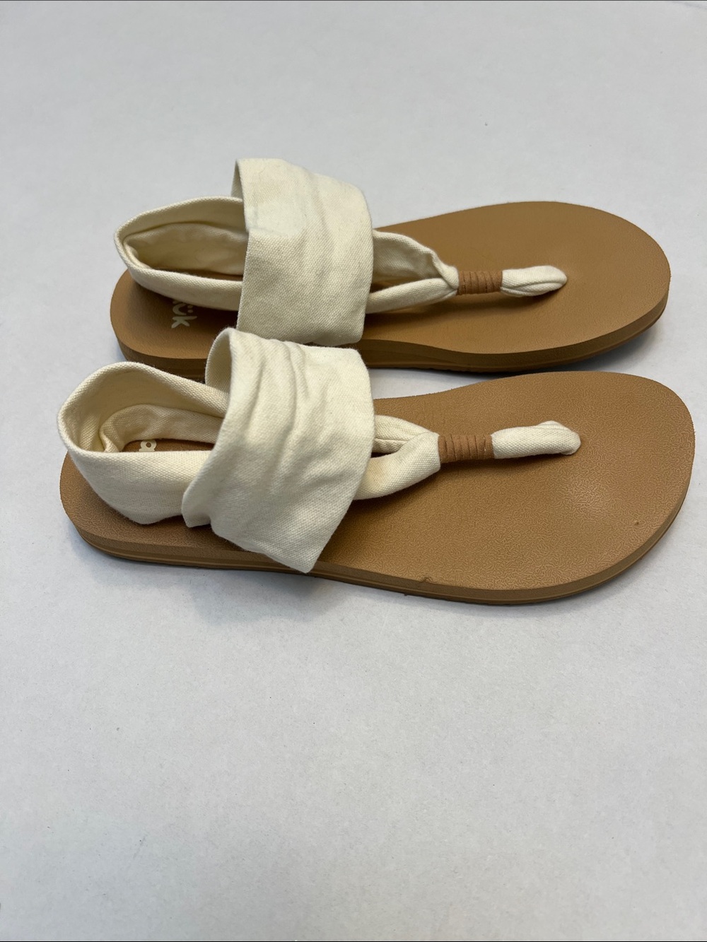 SANUK YOGA SLING SANDALS SIZE 7 TAN & CREAM - Picture 3 of 13